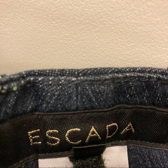 ESCADA Sz 30 Jeans Straight Leg Dark Wash w/ Green Yellow Decorative Stitching - Picture 9 of 10